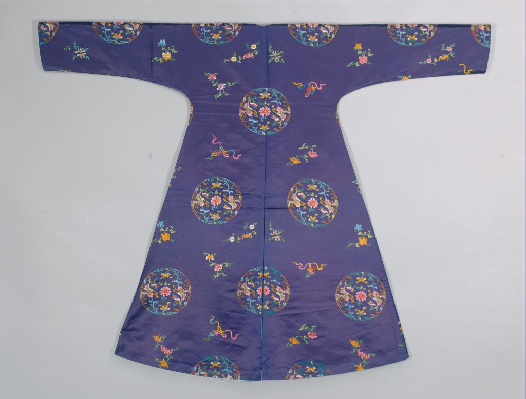 图片[1]-Stone blue satin embroidered phoenix peony patterned jacket-China Archive